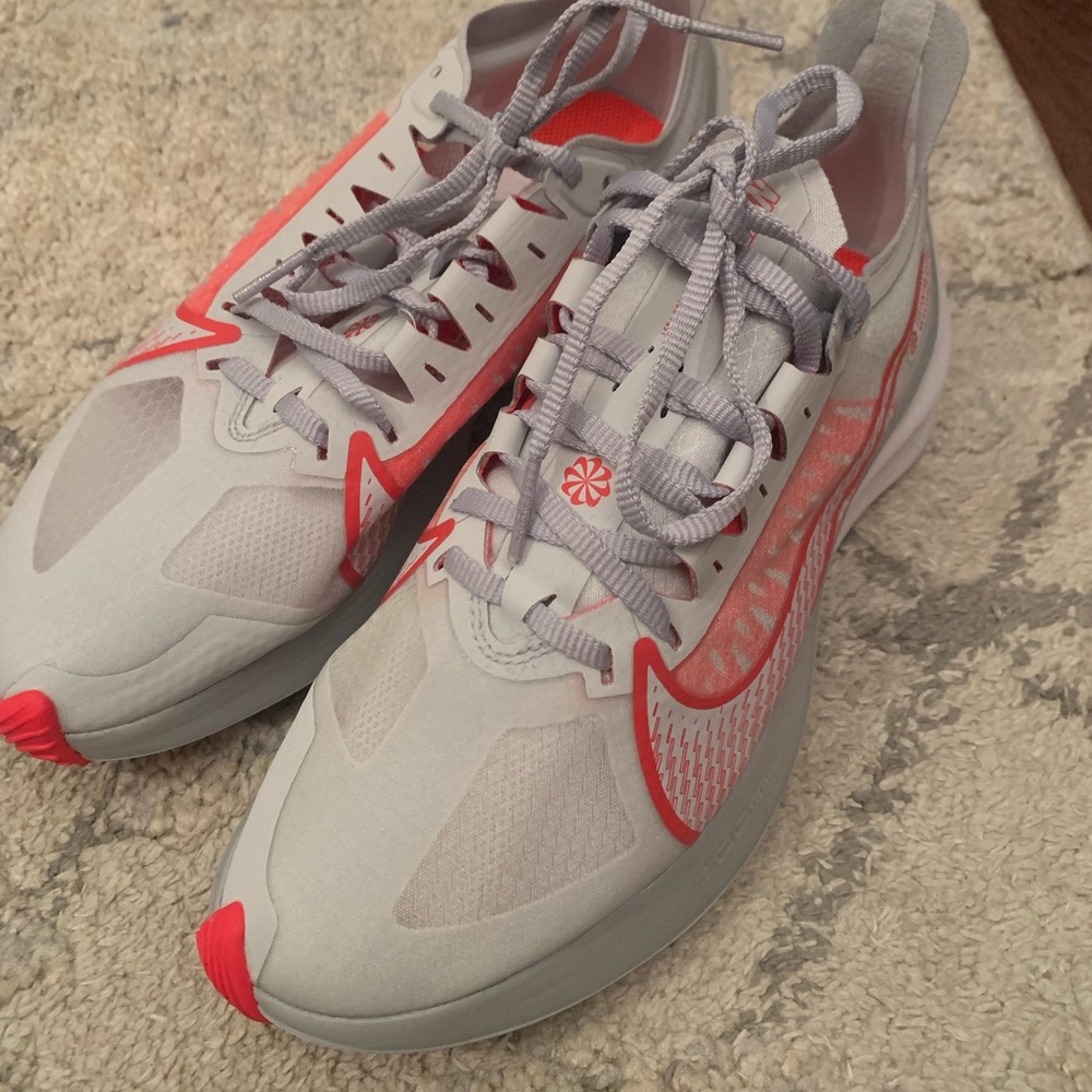 Nike tennis shoes